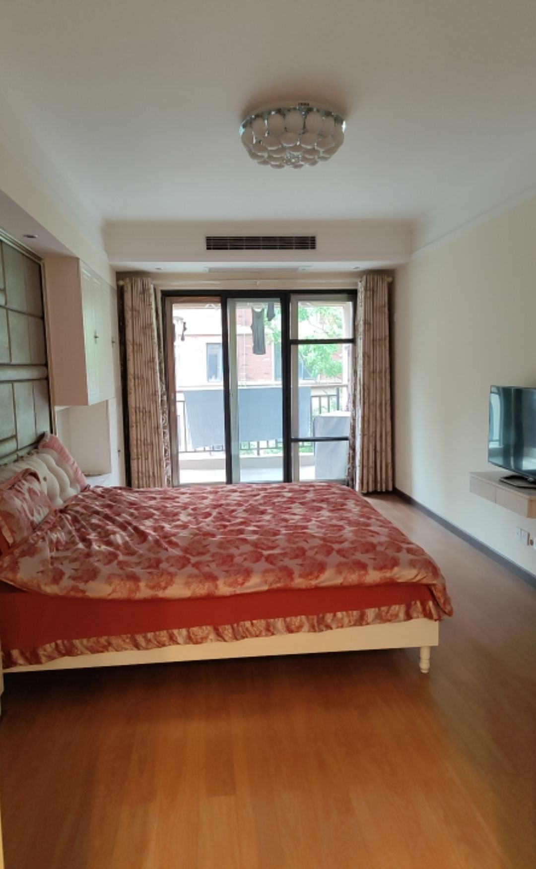 边套房绿化光线都好