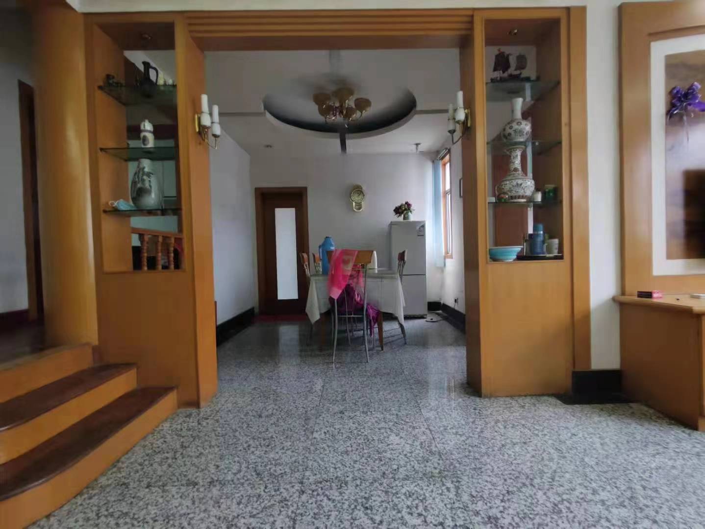 复州花园  精装三房  拎包入住小区好停车出行方便菜场商场都方便