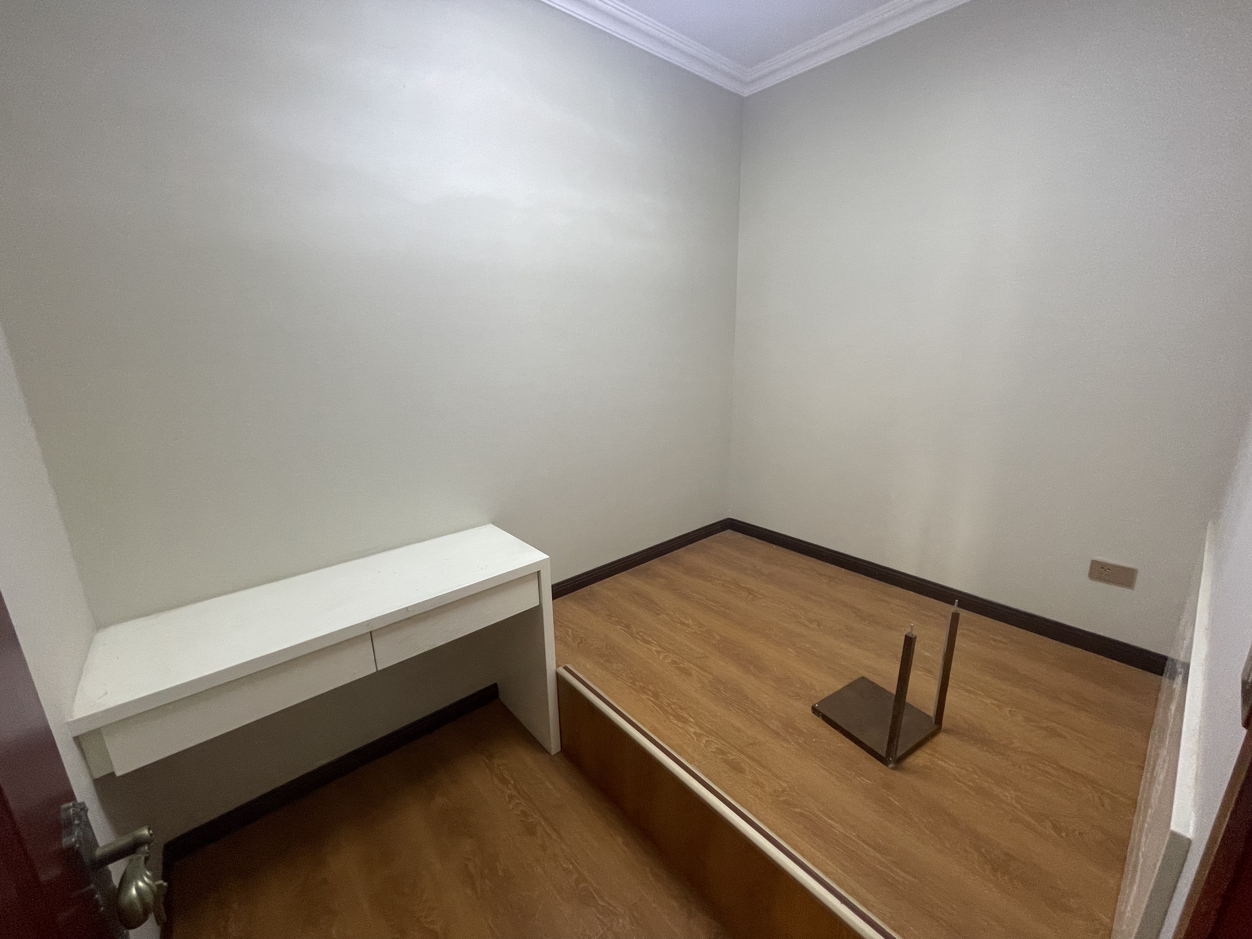 福星城.精装三房.小区出行方便.证件满二.看房方便