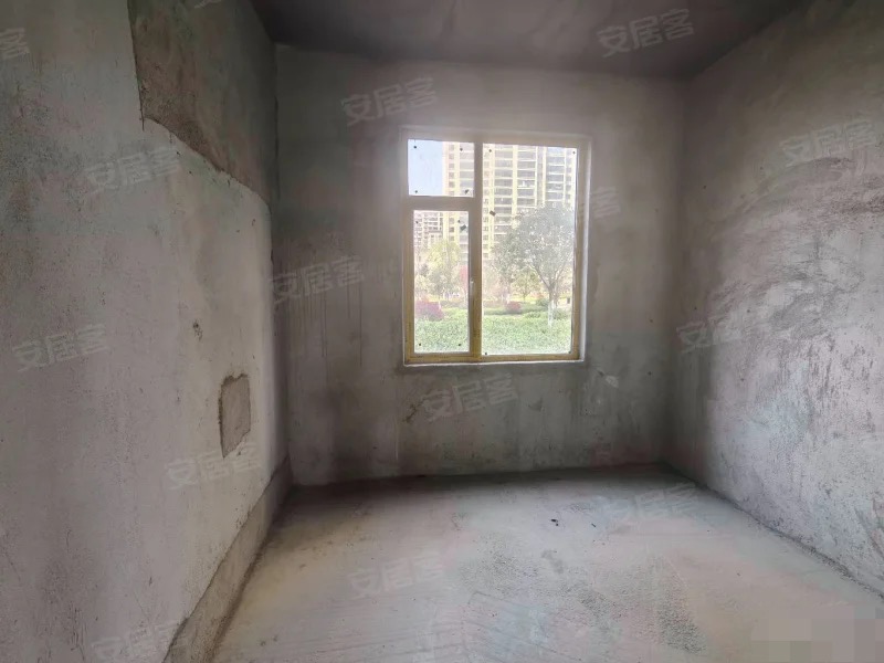 城南，新城名都，毛坯四房，单价不到5000，证满二，东边户