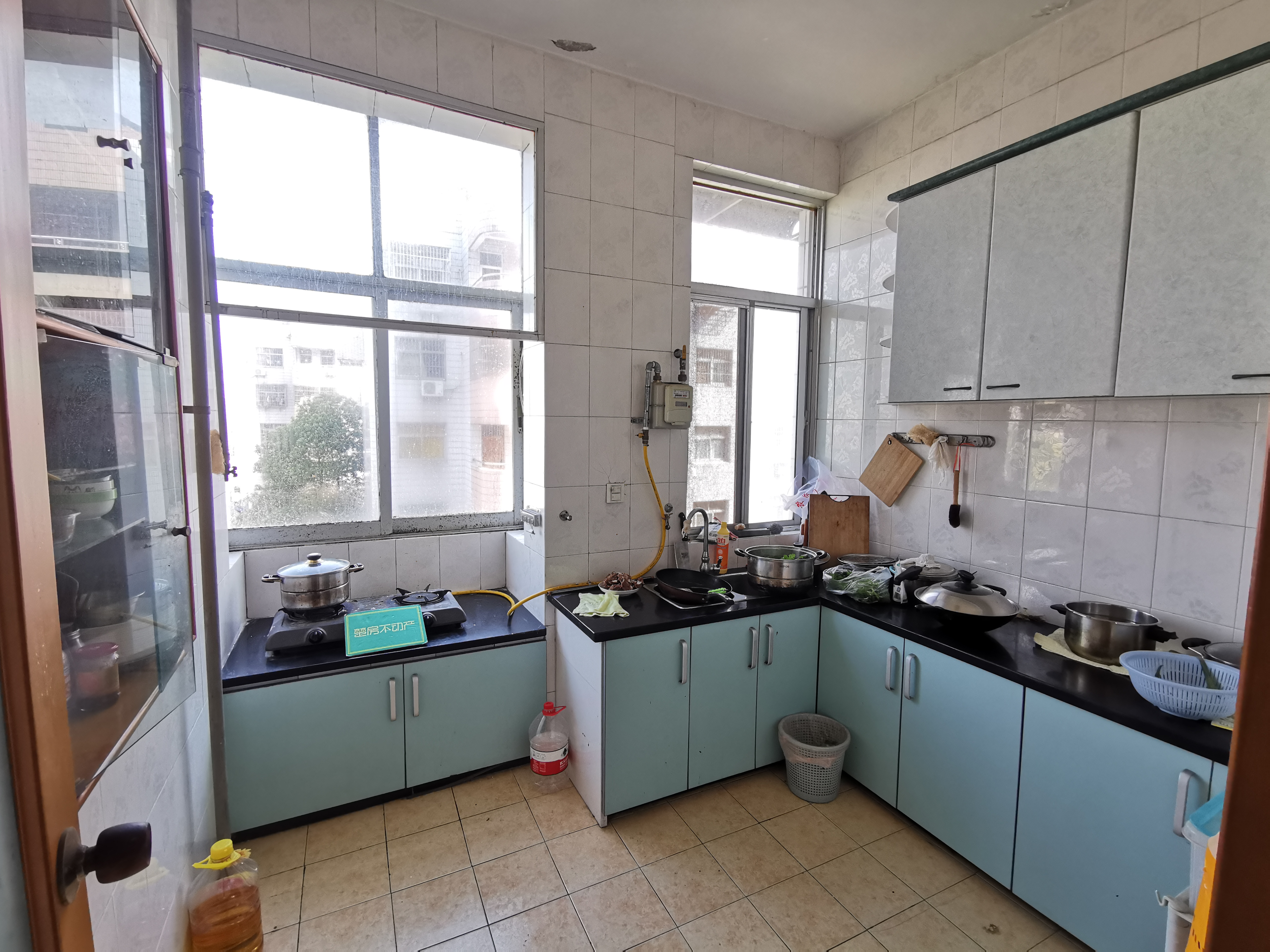 复州花园超大三房可做四房南北通透楼层好看房方便带地下室一起出售