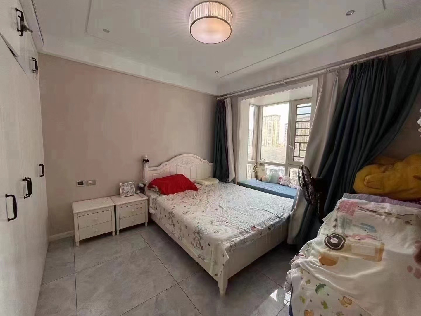 城南，清华园，好楼层，​全新装修，东边户，南北通透双阳台，​证件还满二