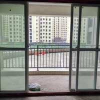 和合国际大三房6100毛坯正满两年