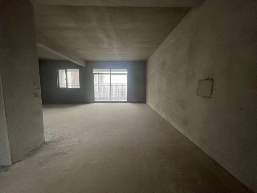 18，房东亏本出售，新城名都，总楼层12楼，9楼，6000一平，捡漏