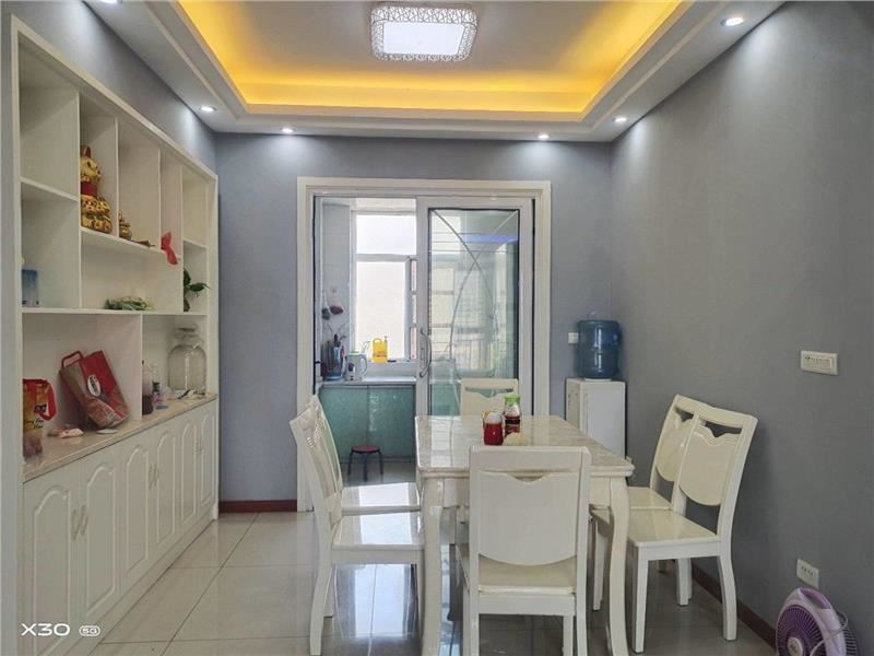 元泰未来城精装三房采光户型好读新三中，拎包入住看房方便