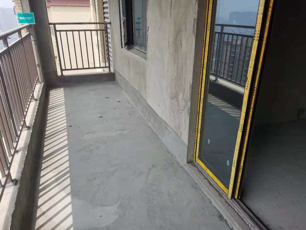 领秀城毛坯三房采光好户型正