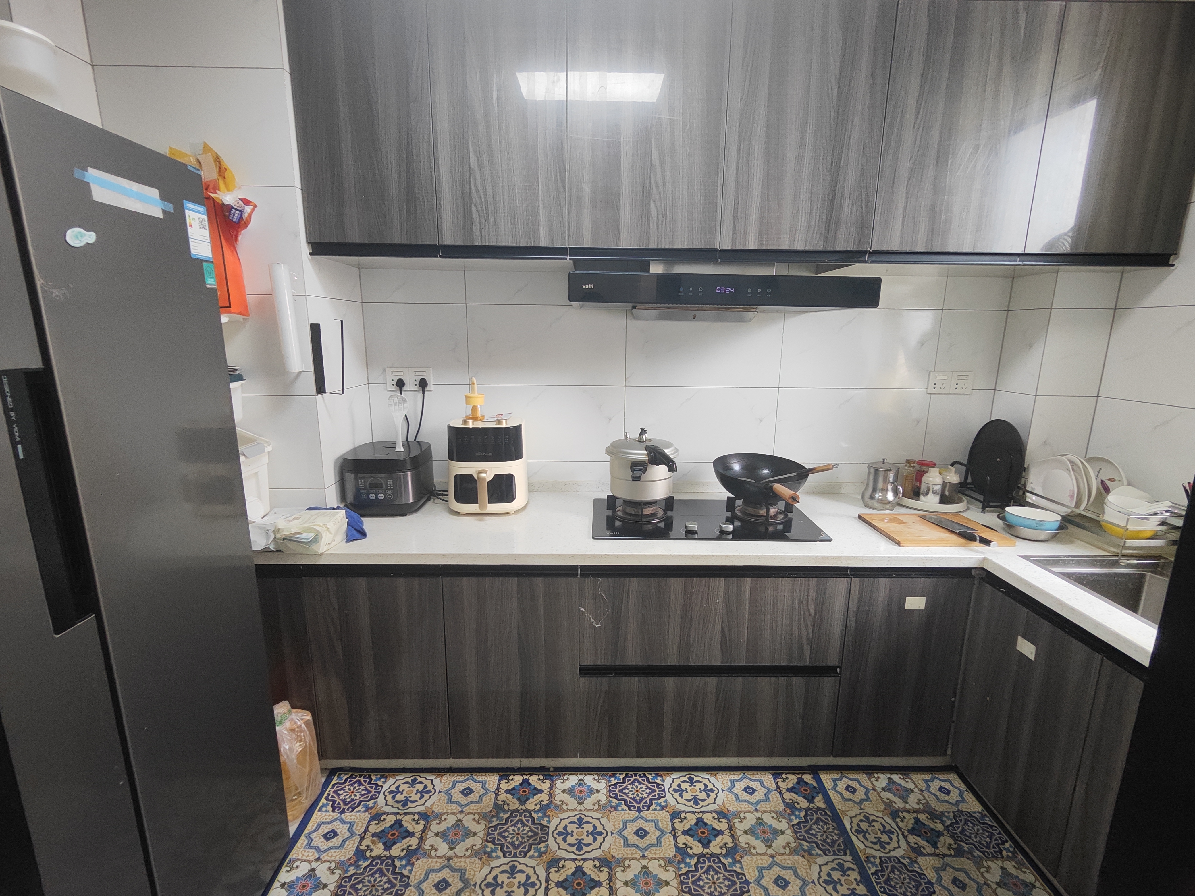 元泰未来城.精装四房.楼下就是學笑.出行方便.看房方便