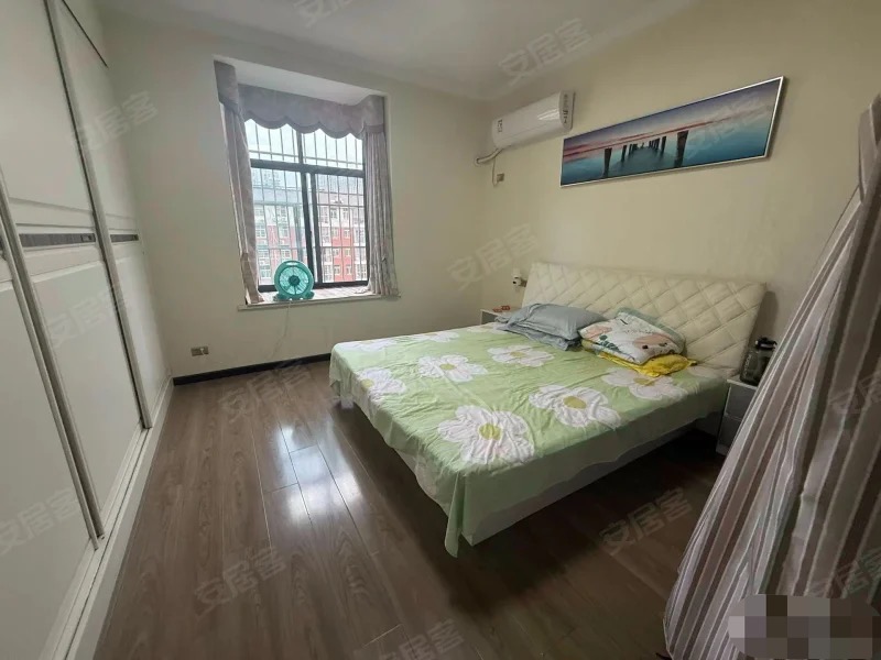 429，城南，紫金城，精装两房，电梯六楼，拎包入住，诚心出售