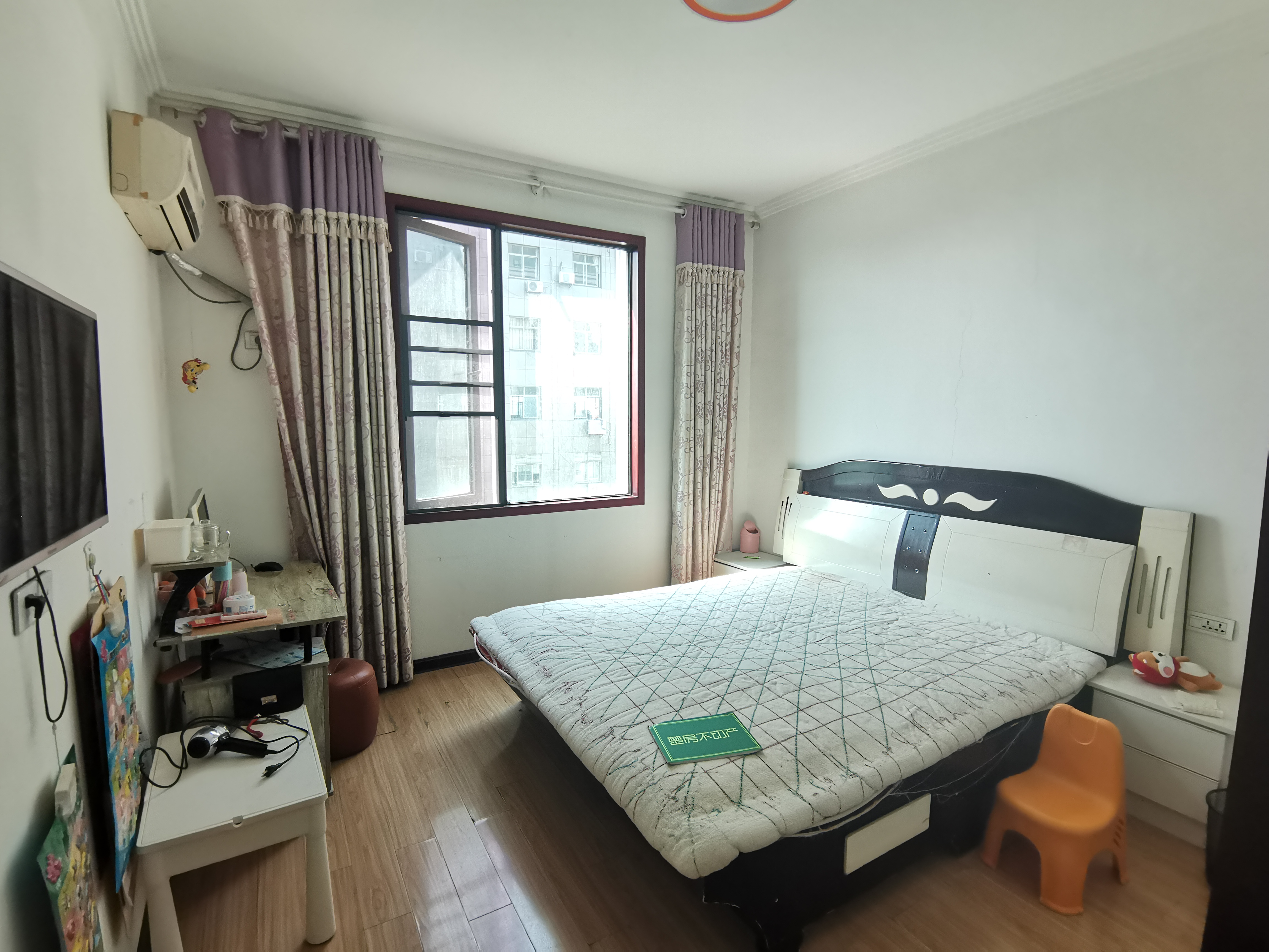 锦绣龙城精装大两房。家具家电齐全领包入住，楼层 好可按揭贷款