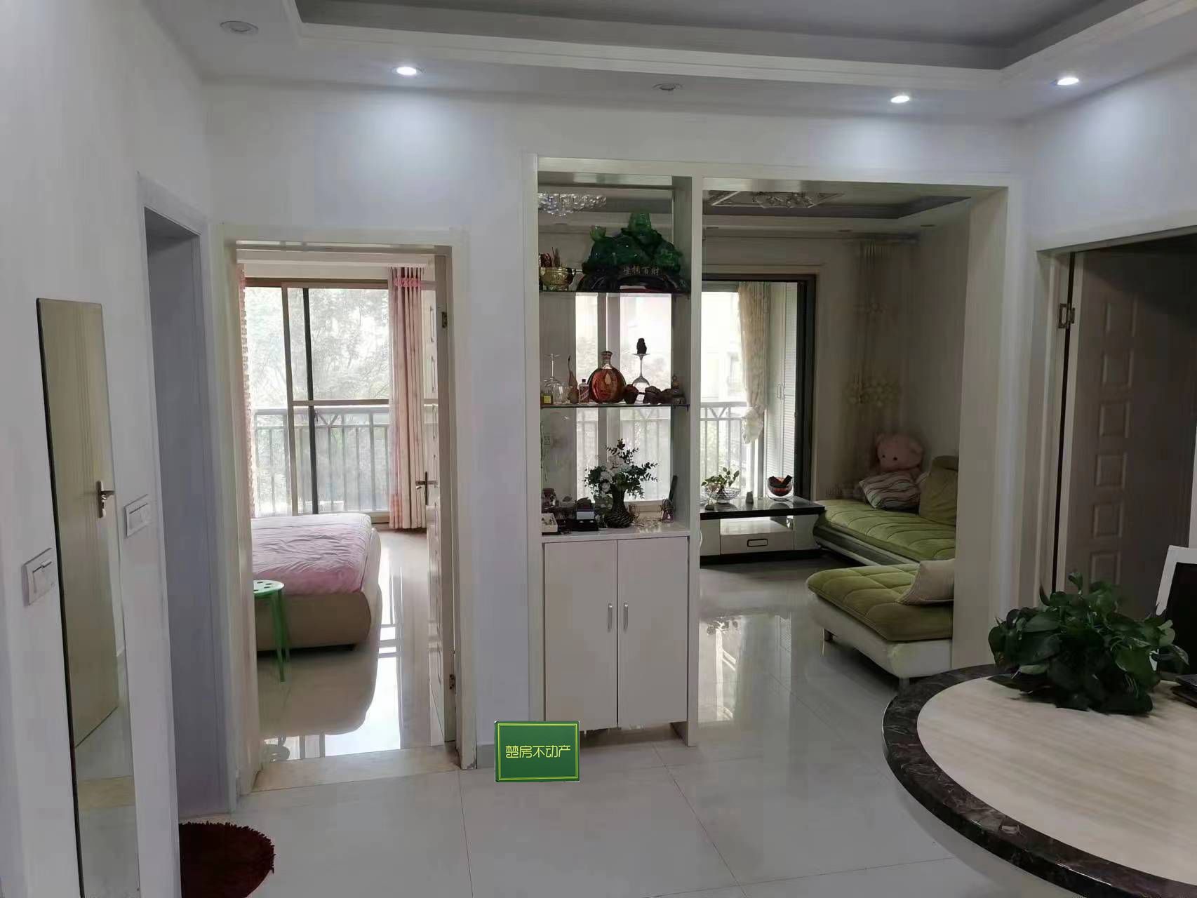 锦绣江山，精装两房，保养新，环境优美，采光好，户型方正，房东诚意出售