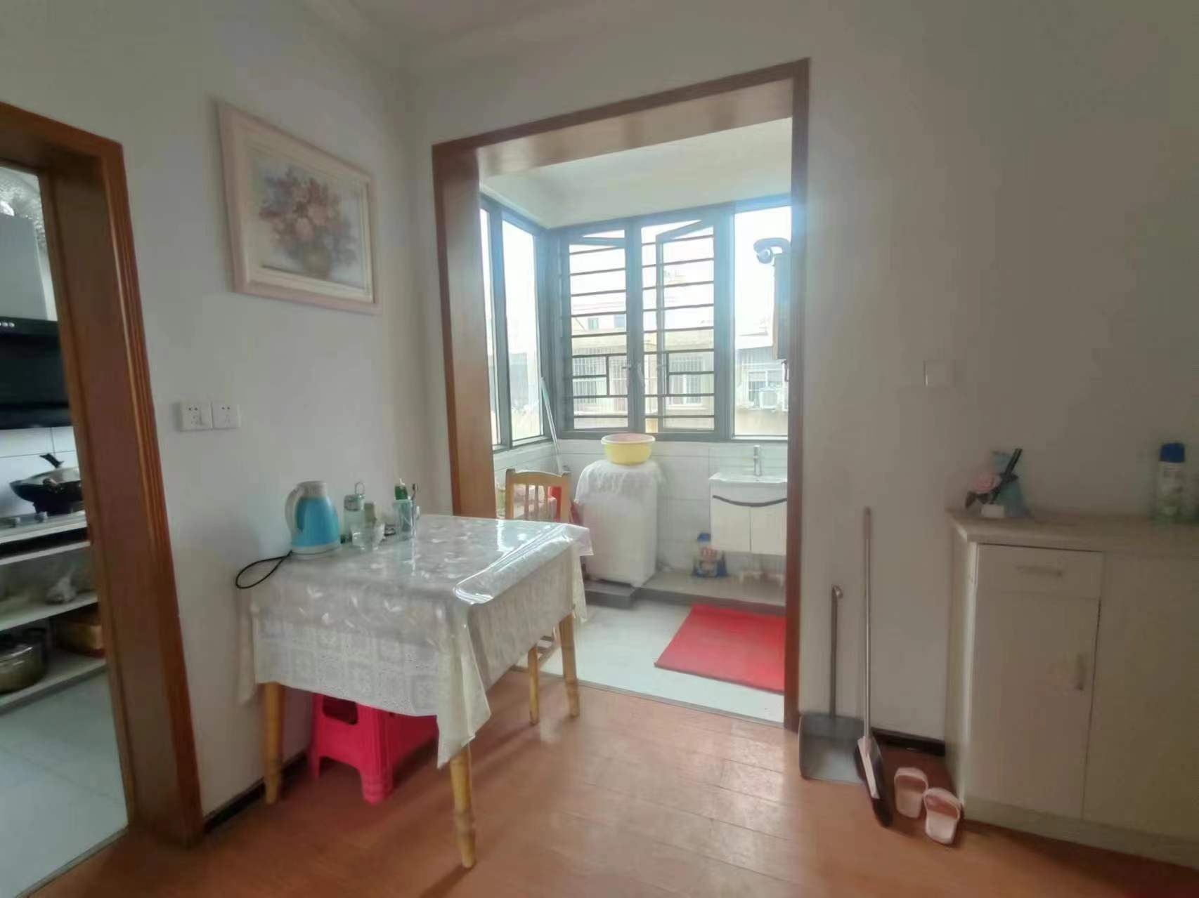 丝织厂宿舍四中附近成色比较新15万