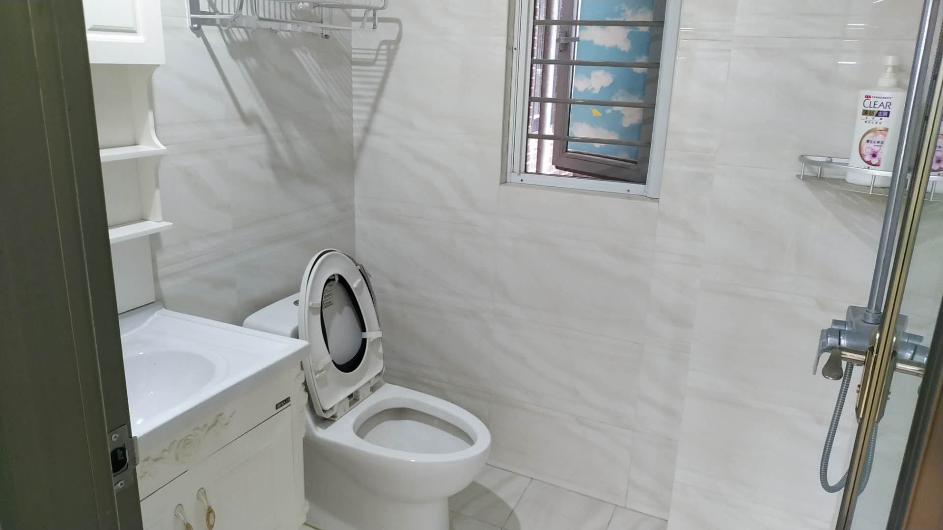 和合国际，温馨二室，环境比较大的小区，全屋带供暖，基本没住，看房方便