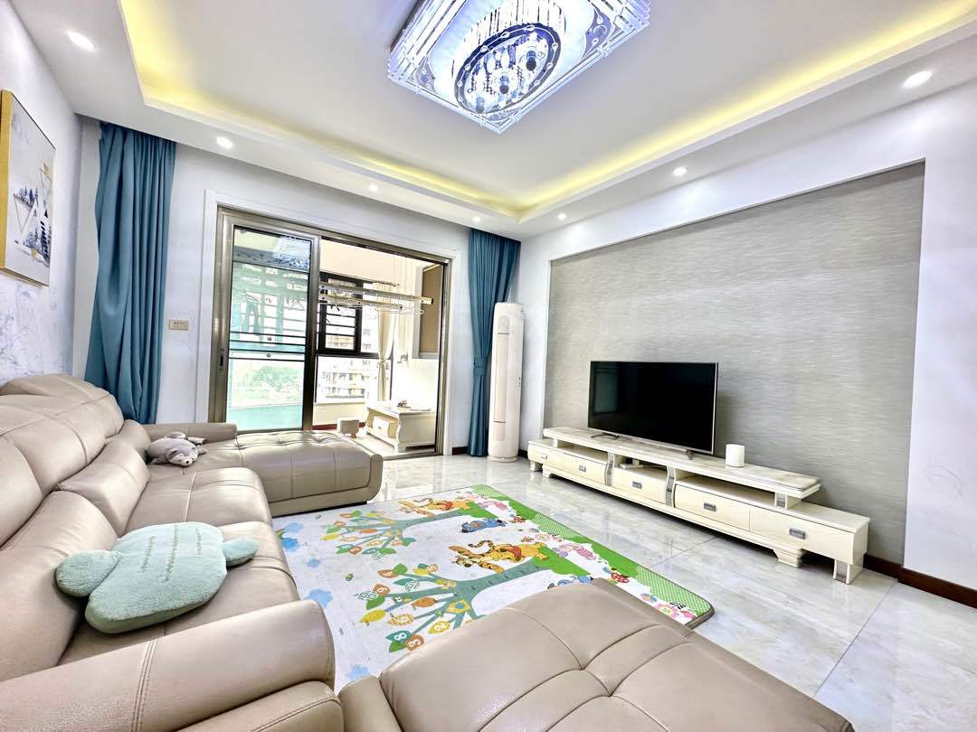 捡漏，御台公馆，精装四房，好楼层，成色新，证满二