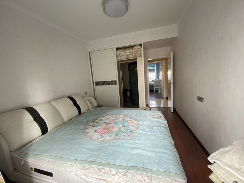 捡漏，田园国际，电梯边户，精装3房2卫，好楼层，诚心出