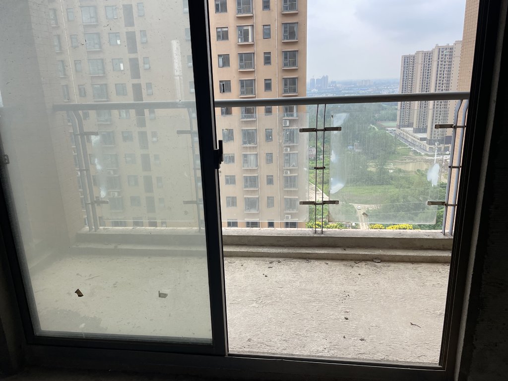 紫润尚城中间楼层南北通透前后无遮挡看房方便可贷款