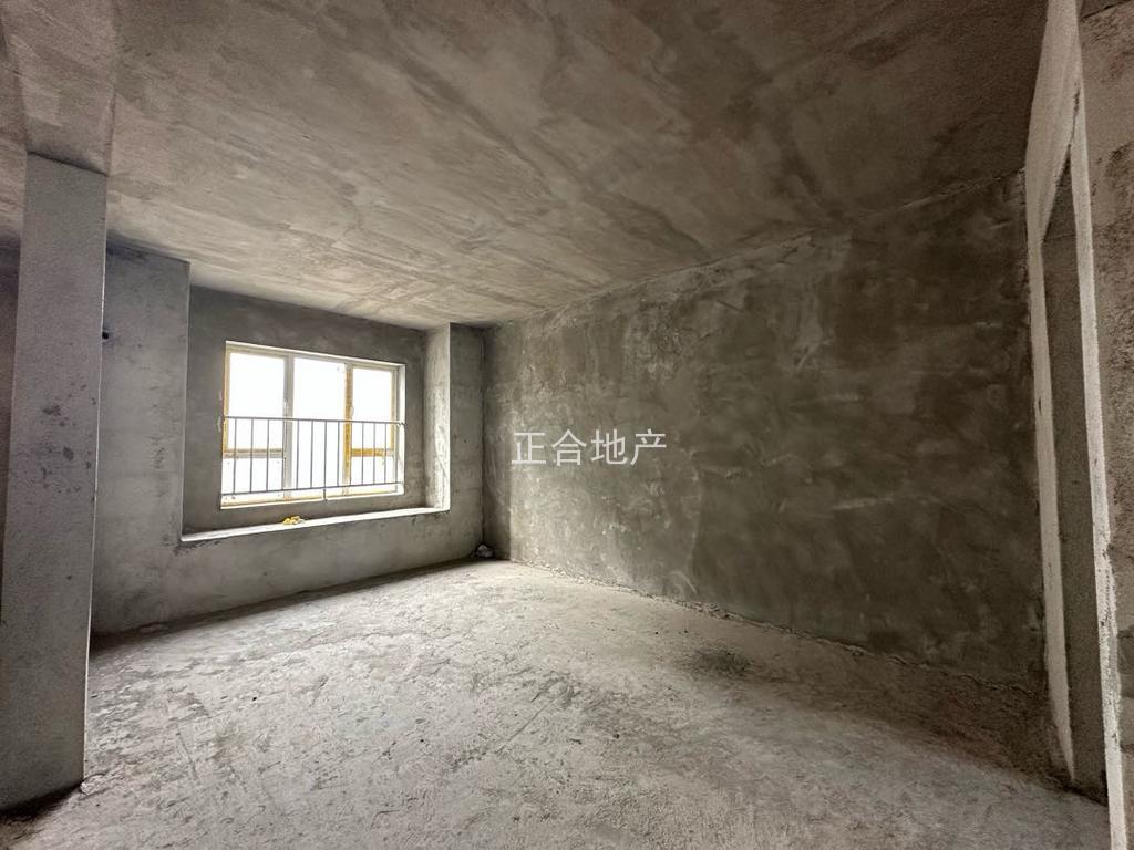 捡漏，城南，新城名都，高性价比，电梯入户，单价6400送车位，电梯19楼，