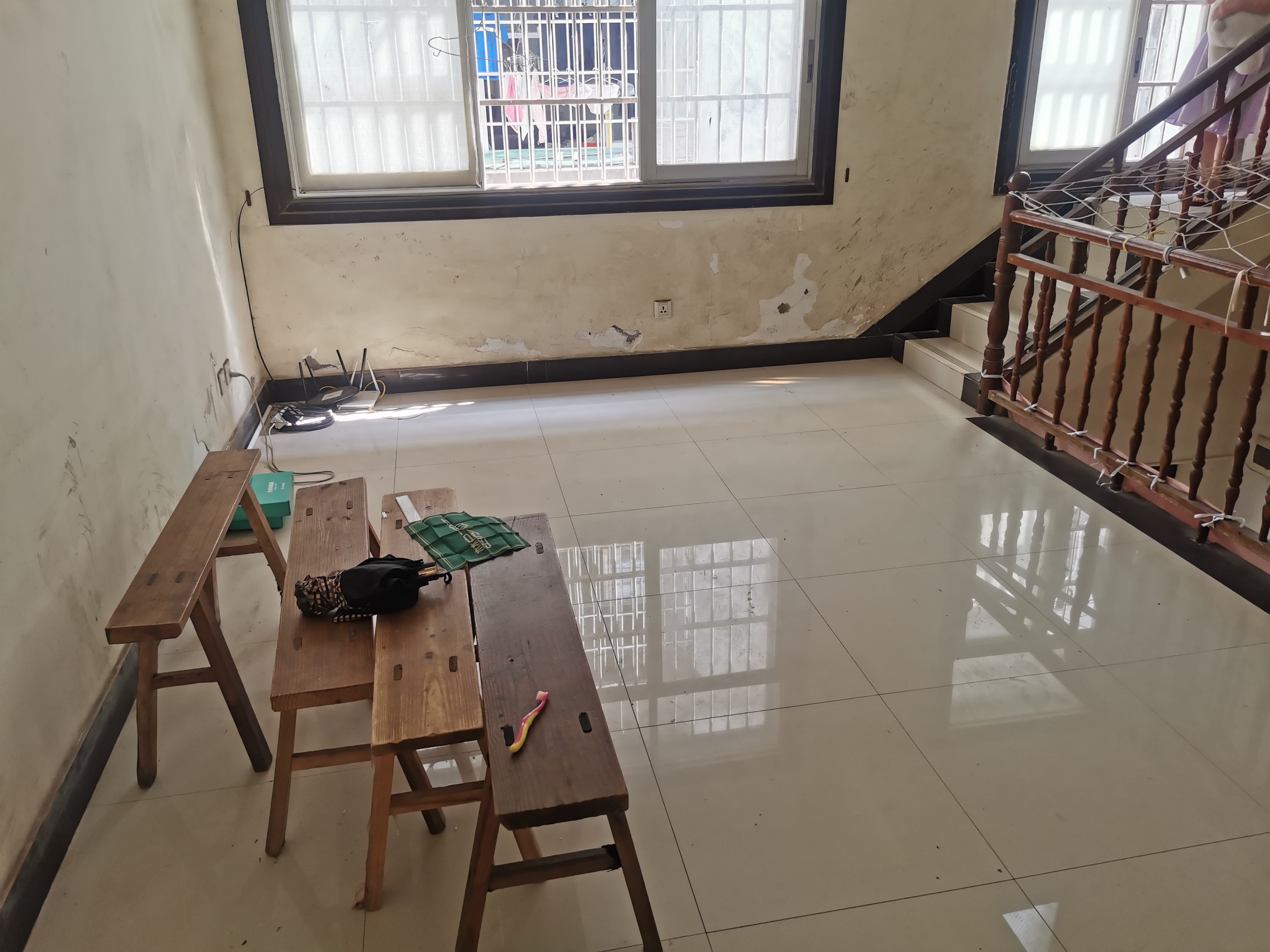 大洪小区锦瑞路私房出售地段非常好好停车实验二小老三中周边配套成熟 看房