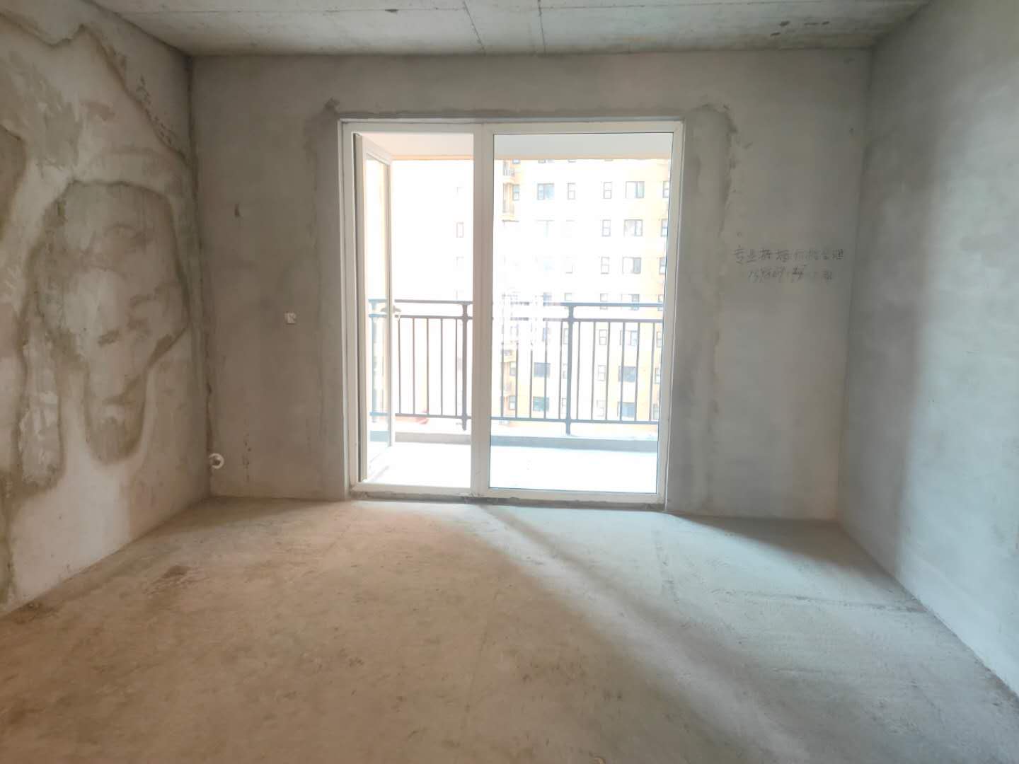 城西大盘满庭春毛坯南北通透全天采光证满2