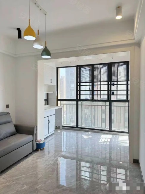 捡漏，比租房还便宜，康湾一品，精装2房，装修非常新，中间楼层，证满二，看中可谈