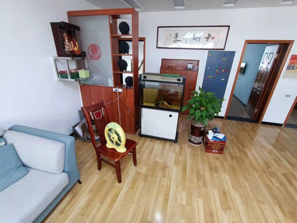 仙桃中学富迪三友旁荆洪花园中间好楼层140平大三房无公摊