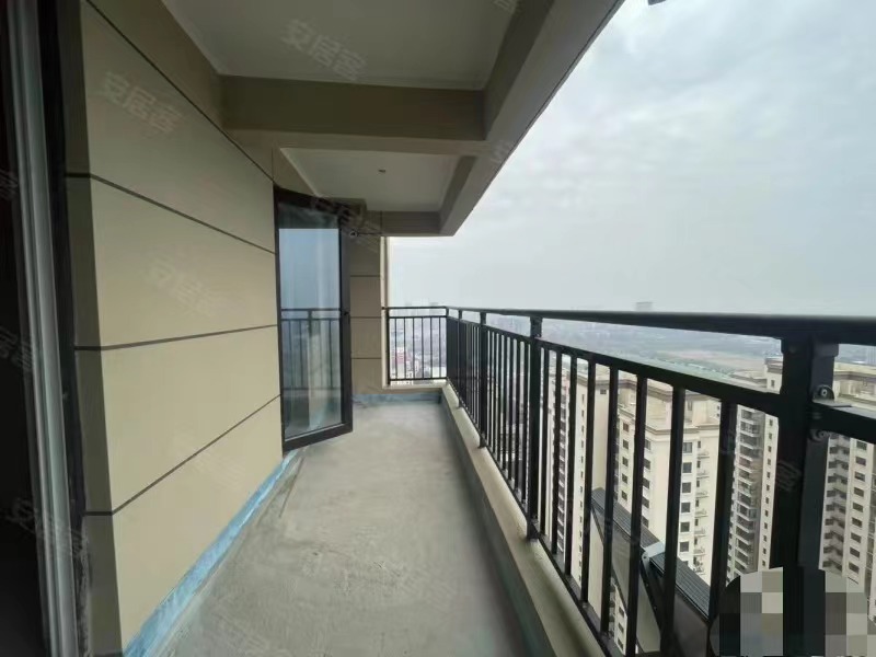 265，城南， 亏本甩，捡漏 碧桂园 ，毛坯4房，单价5100，户型方正 ，采光好，证满二