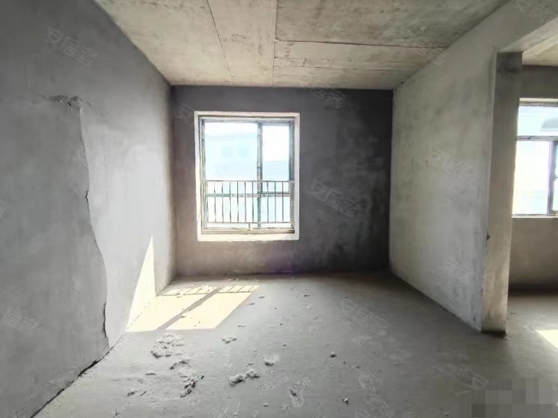 业主亏本急售，沔阳公园旁，新城壹号五期，单价4800​，证满两年