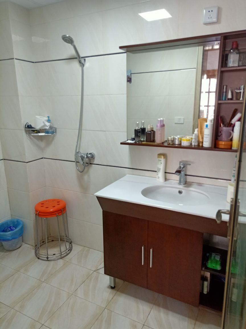 仙桃 旁德政园全屋新装大三房带暖气片拎包入住