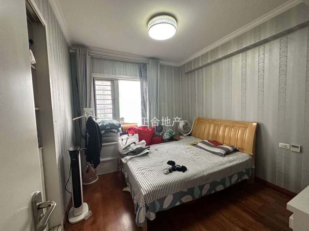 5000买城南精装好楼层！享受5分.钟生活圈！