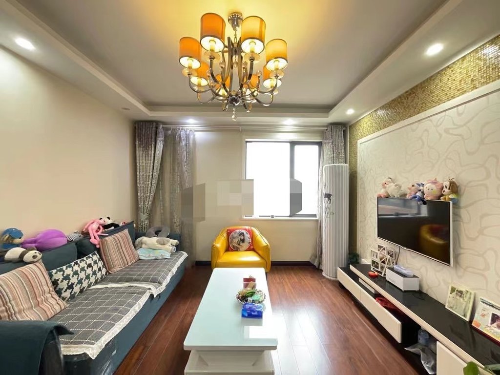 城西优质房源，精装小三房，成色新，仙桃xiao学旁，证满二