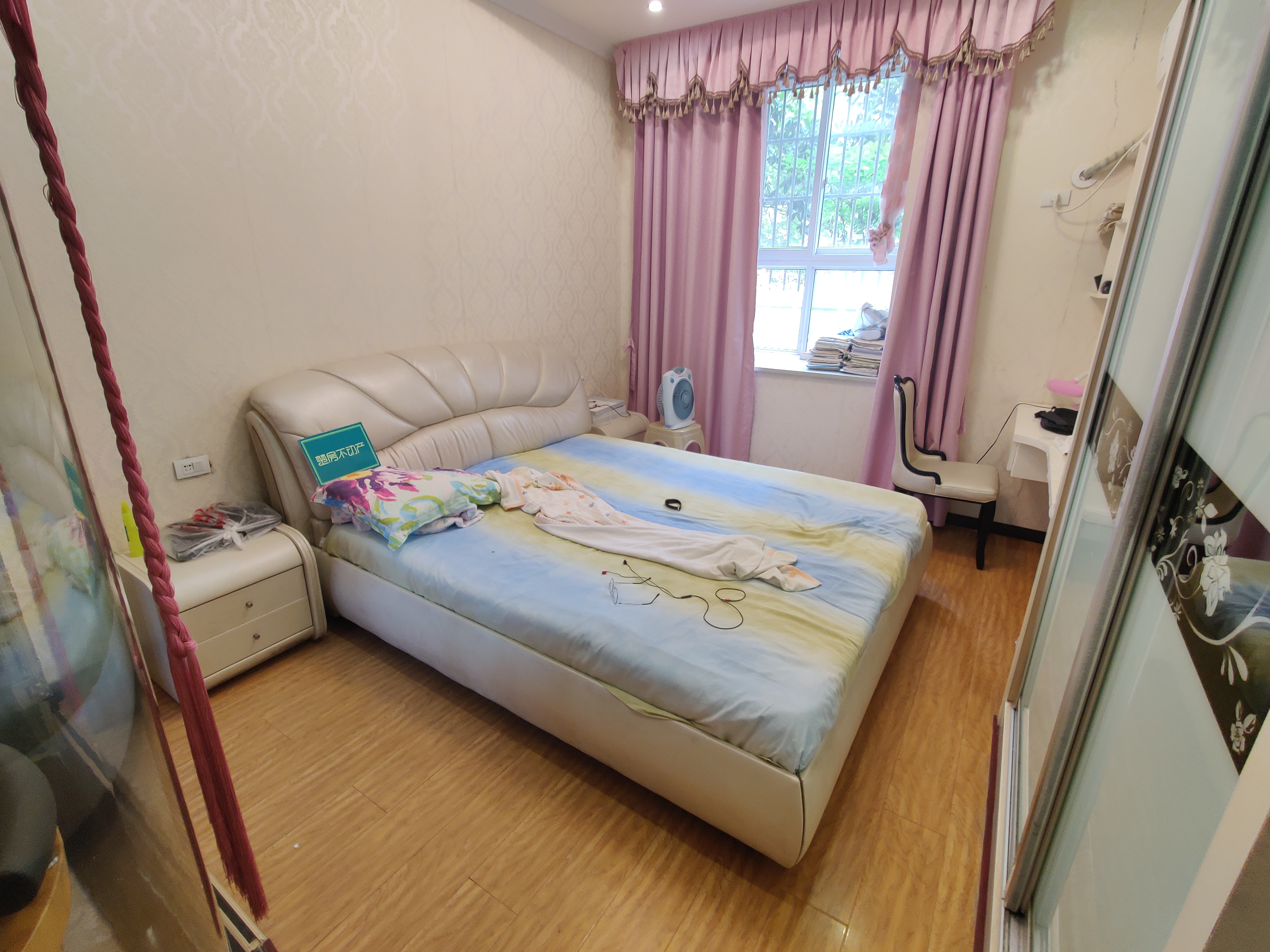 翰林公馆精装三房随看房出门就是一中也可以出租需要的看过来