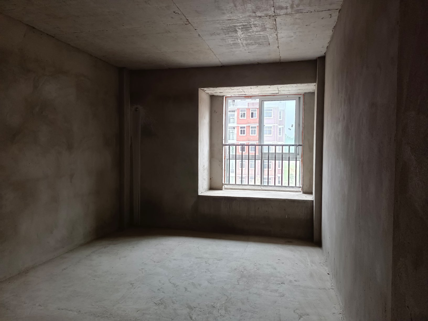 杨岗社区还建房，新沔中旁，南北通透，送地下室