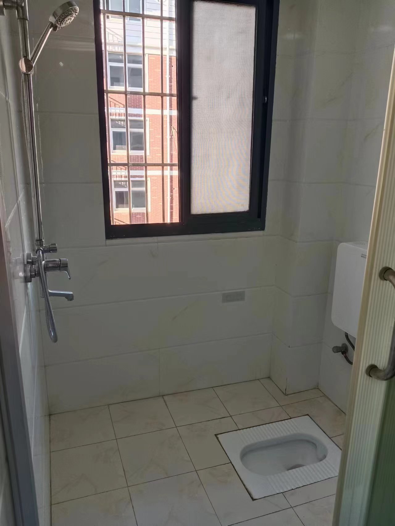 房屋出租中加科技城旁三房两卫家电齐全