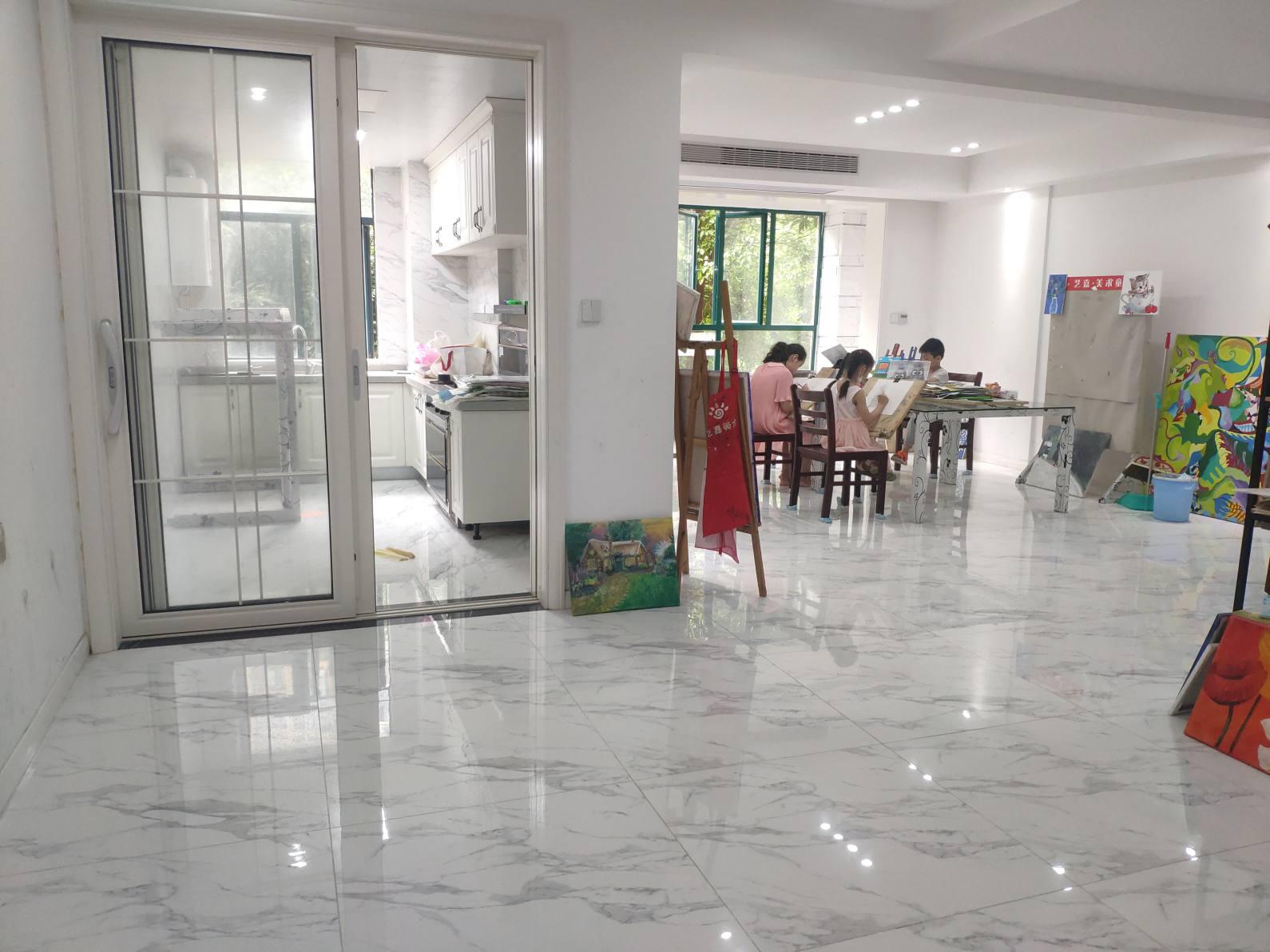 新城一号一期 精装修 157平 108万 满2