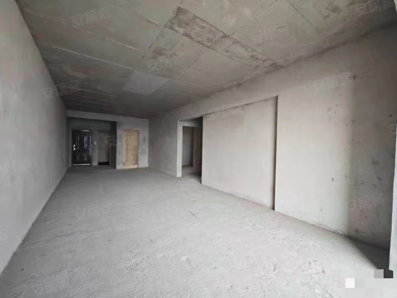 313，武商旁，单价3700，电梯房，123平，证满二，诚心出售