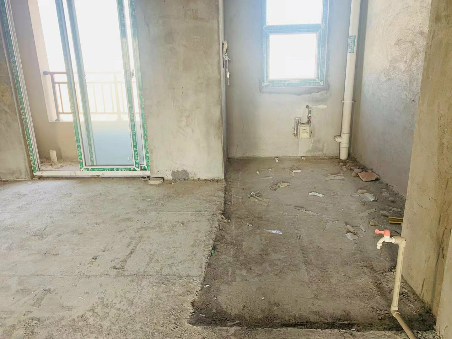 元泰未来城：新三中旁好楼层：好户型：采光超好