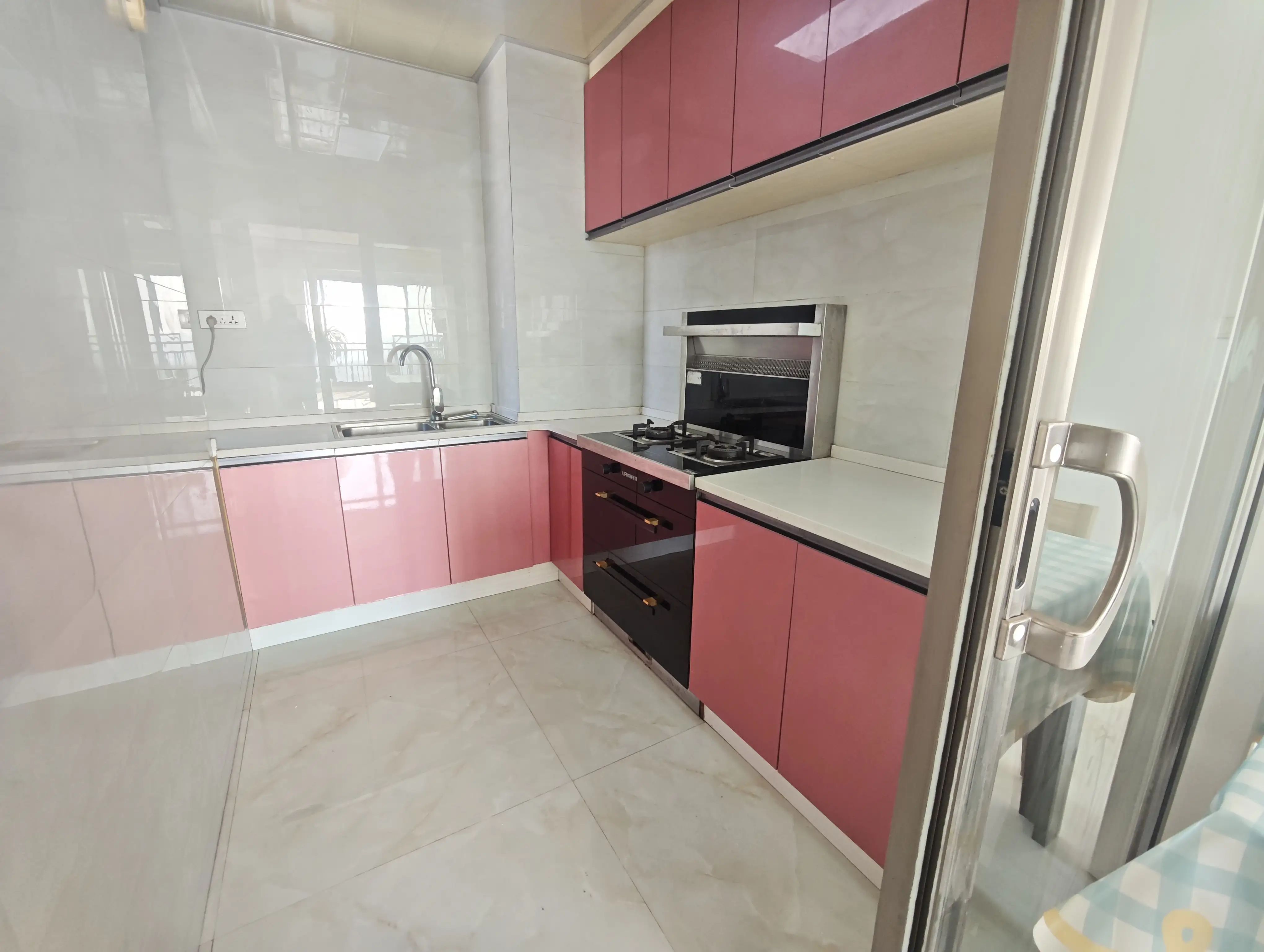 捡漏，一中对面，上苑一品，精装三房，单价4千多性价比高的房子，证满二