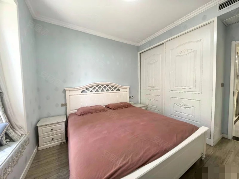 城南，新街，精装三房，9.5成新，证满二，电梯好楼层