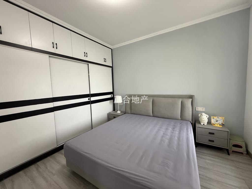 急售，城南，元泰未来城C区，精装小三房，电梯好楼层，拎包入住，成色新，证满二