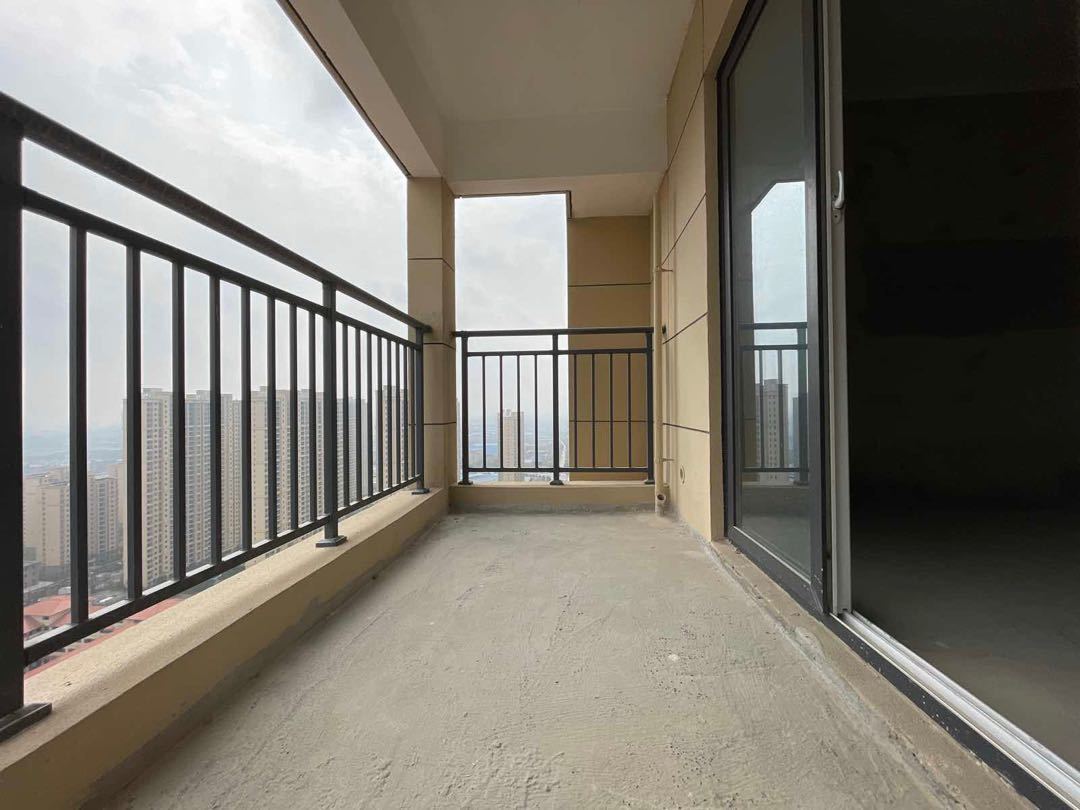 沔阳公园旁，亏本出售，捡漏，森林国际，好楼层，单价5000，证满二。二中、二小、