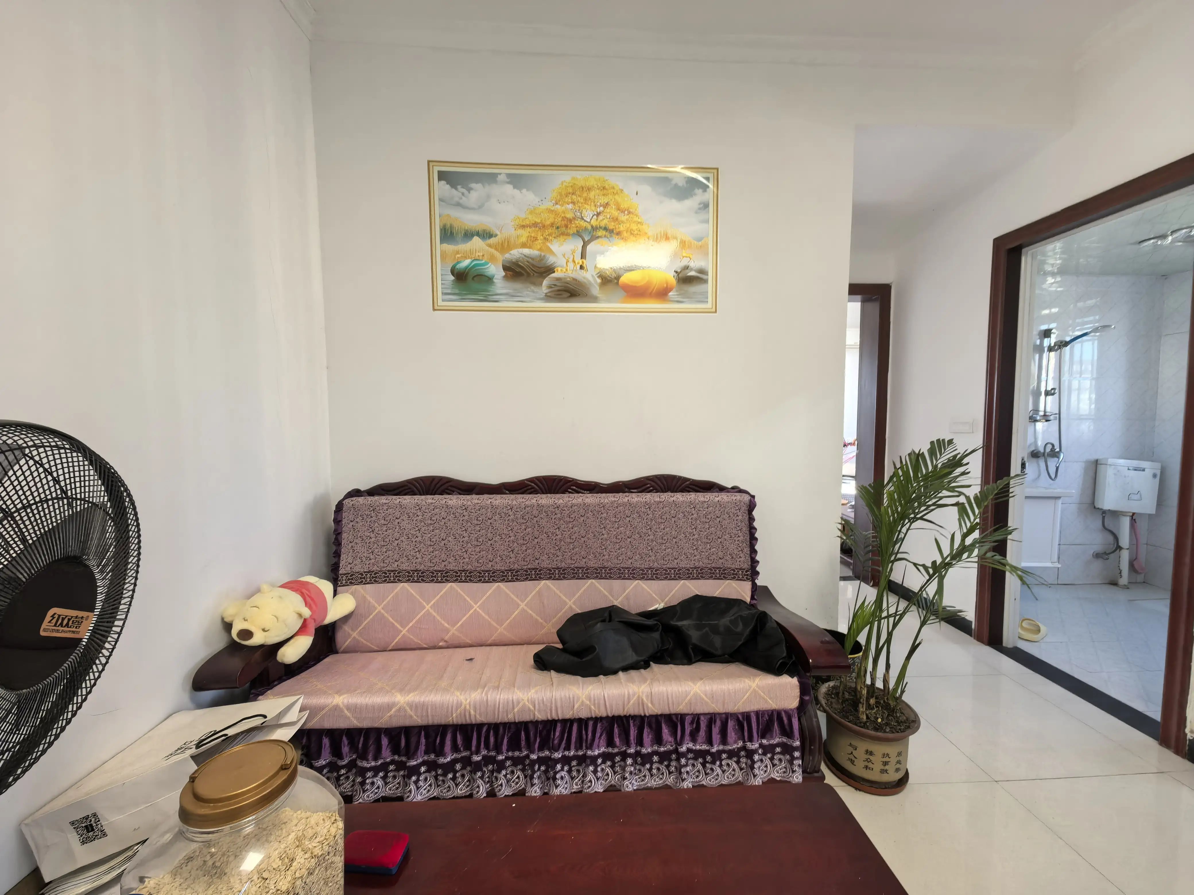 仙桃一中正对面，翰林公馆，边户，精装两房，老证，看中可谈，成色新，直接住