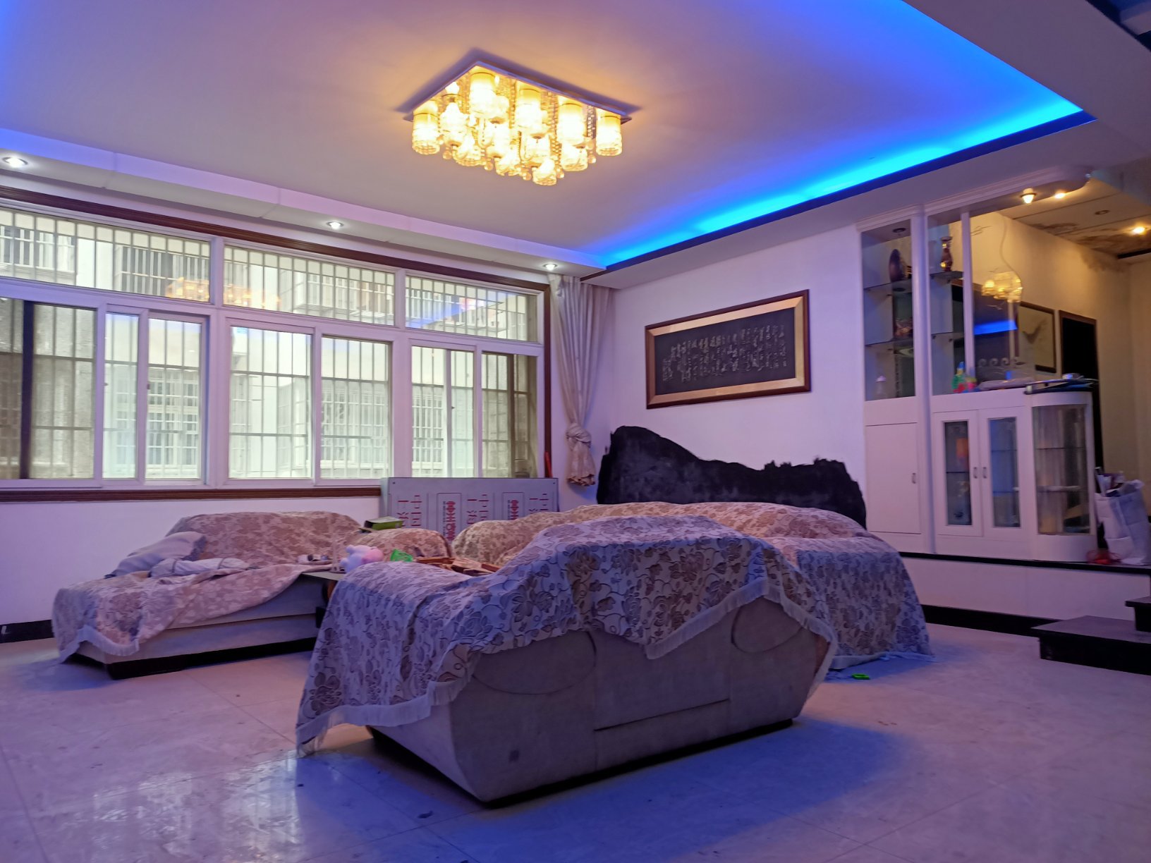 步行街公安局文明楼202平大面积四室两厅两厅超大阳台