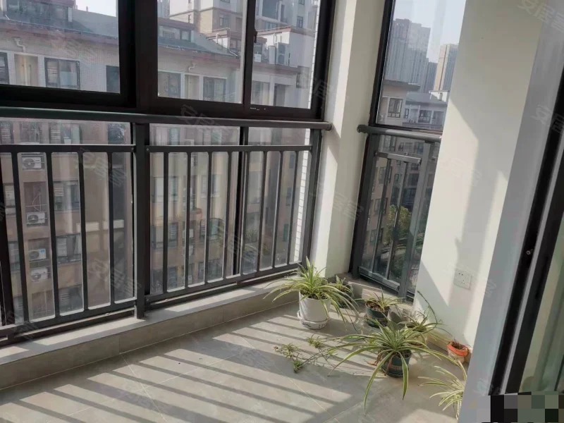 346，捡漏，沔阳公馆，精装四房。双阳台，单价3900➕，上面还送1层，南北通透