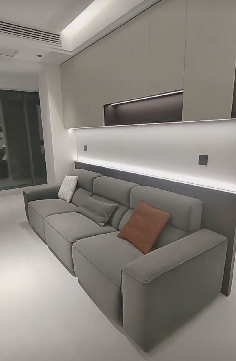 ？城南。锦绣江山望府。全新业主自装。业主包增值税，送电梯车位诚心出售