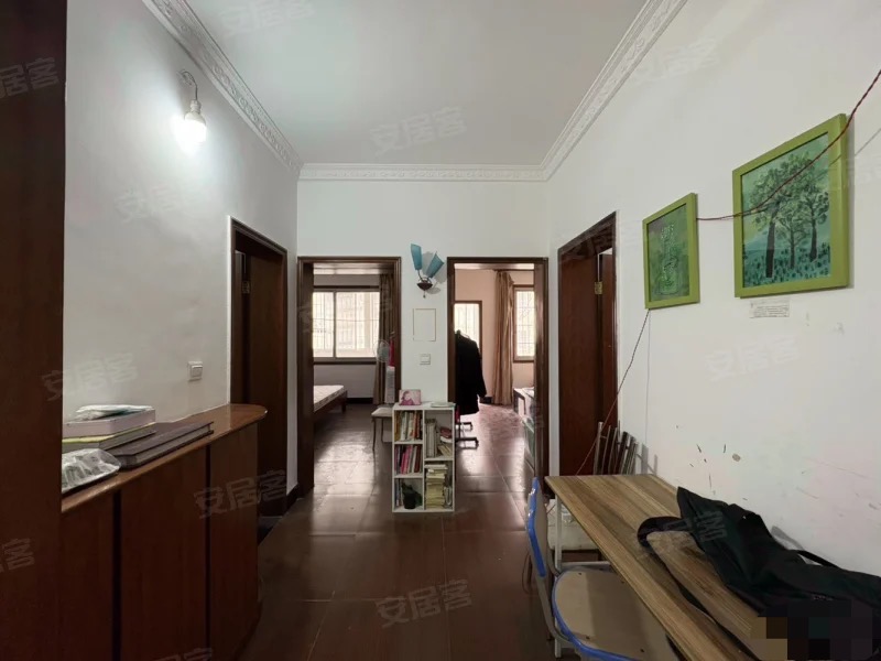 急售！德政园，步梯好楼层2楼，精装三房，有证满二，单价不到3000，看中能谈