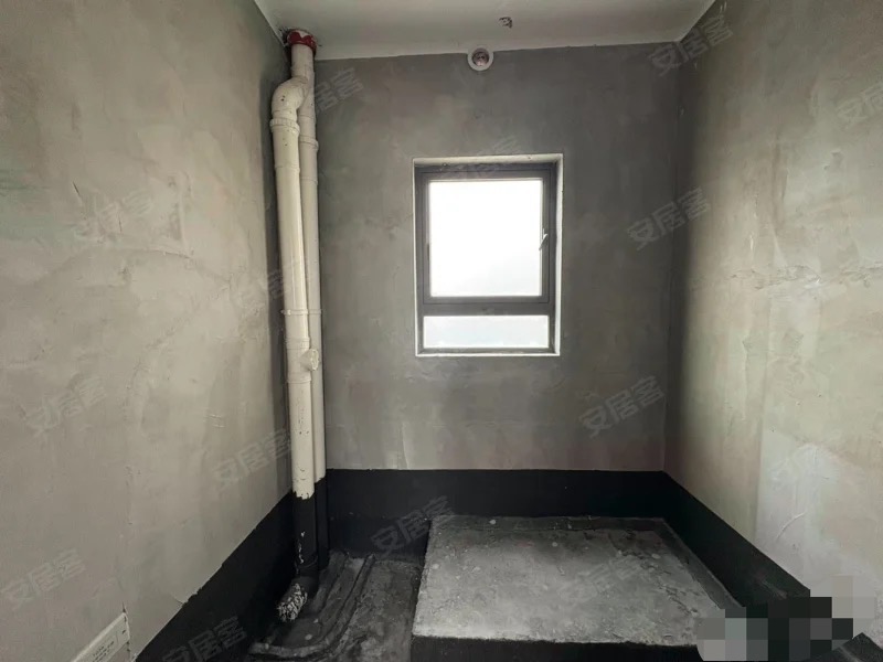 390，捡漏，城南吾悦广场，东边户，南北通透，业主诚心出售，急售