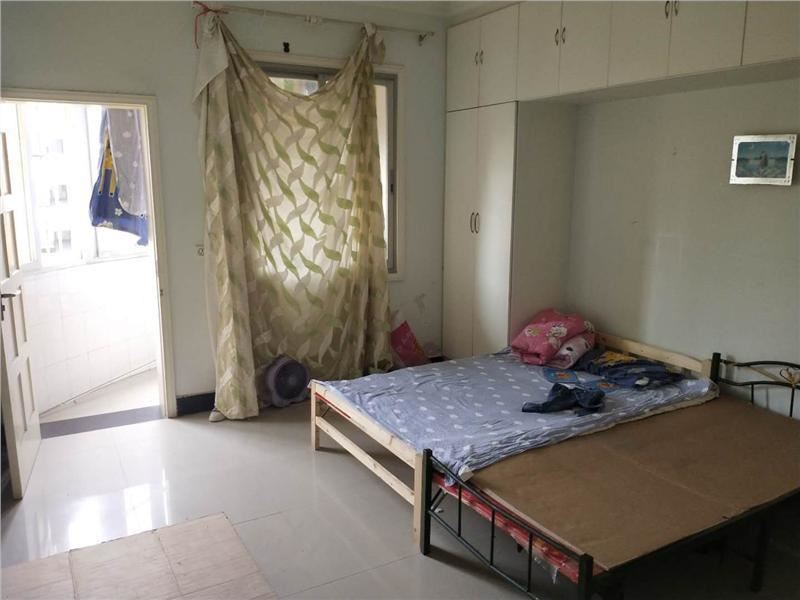 德政园枫丹苑，步梯好楼层，仙桃 就在旁边，精装3房拎包入住