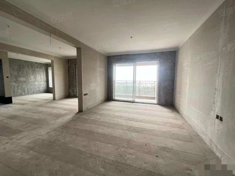 城南，金科，边户，业主抖降15万，单价3200，边户，大三房，南北通透，好楼层