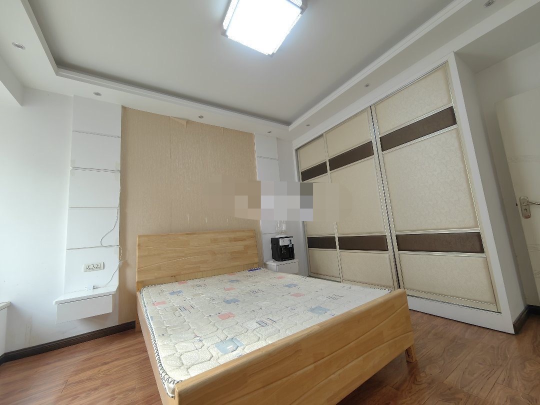 280，城东大盘，和合国际，电梯好楼层，精装三房，四小旁，采光好