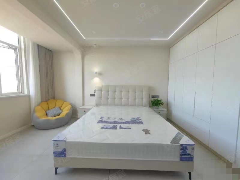 162，业主急售，纽芬兰附近，电梯11楼，全新装修一天未住，手付万把块钱，证满二，全屋品牌