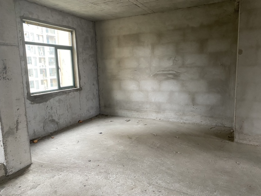 新城壹号五期花园洋房，采光好无遮挡